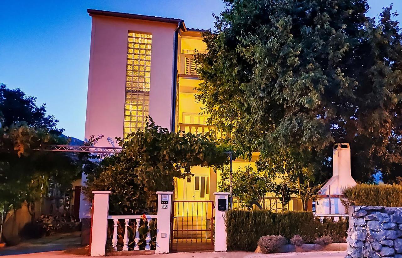 Apartment Amigo Селине Екстериор снимка