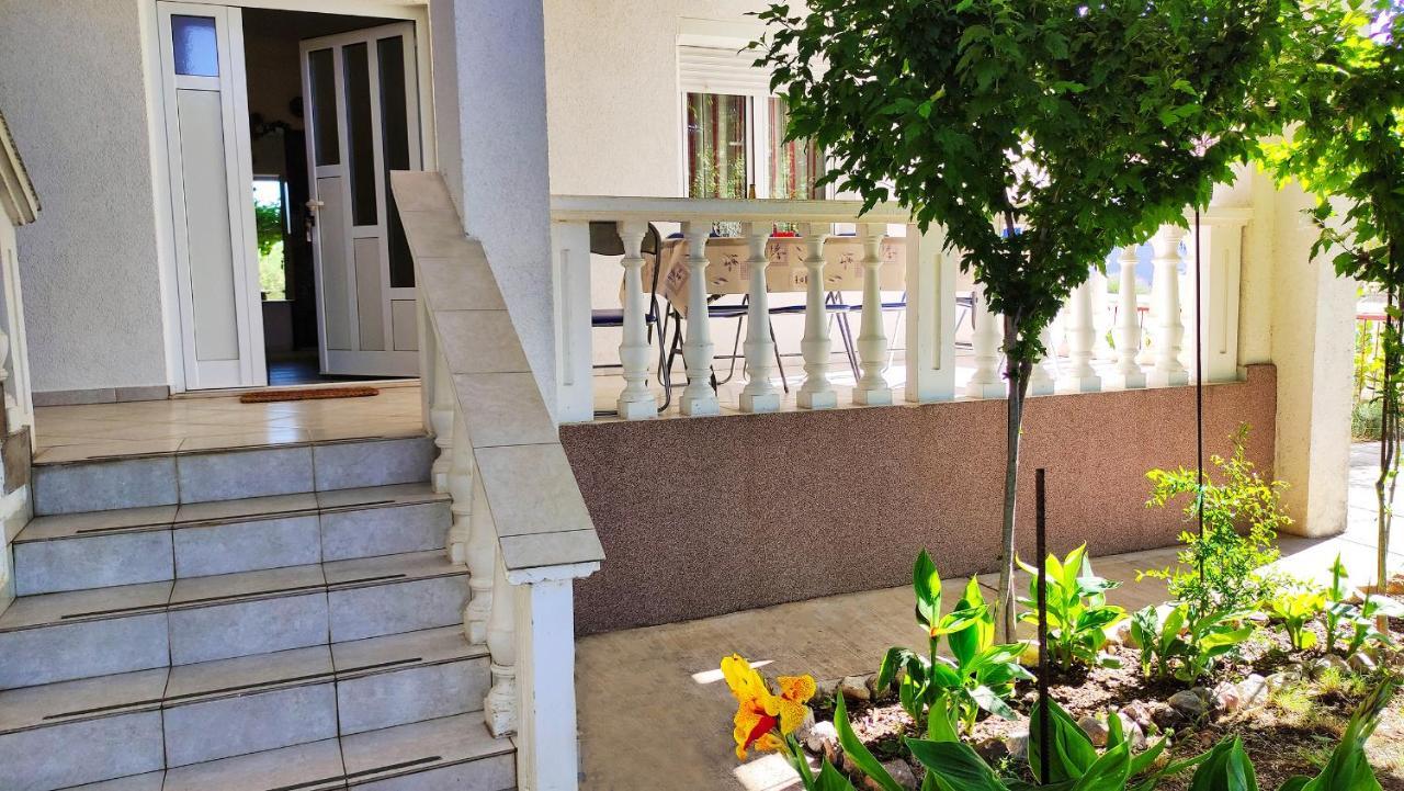 Apartment Amigo Селине Екстериор снимка
