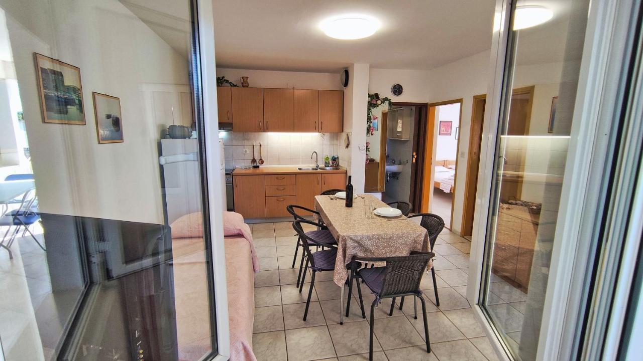 Apartment Amigo Селине Екстериор снимка