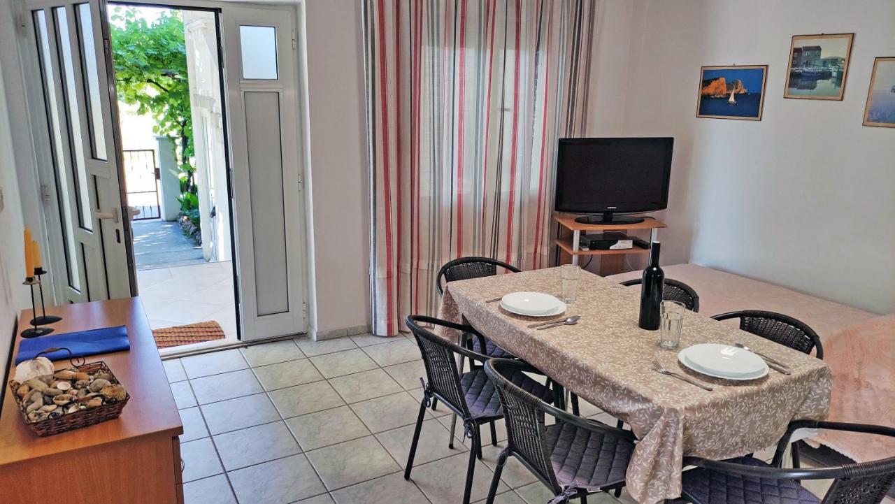 Apartment Amigo Селине Екстериор снимка
