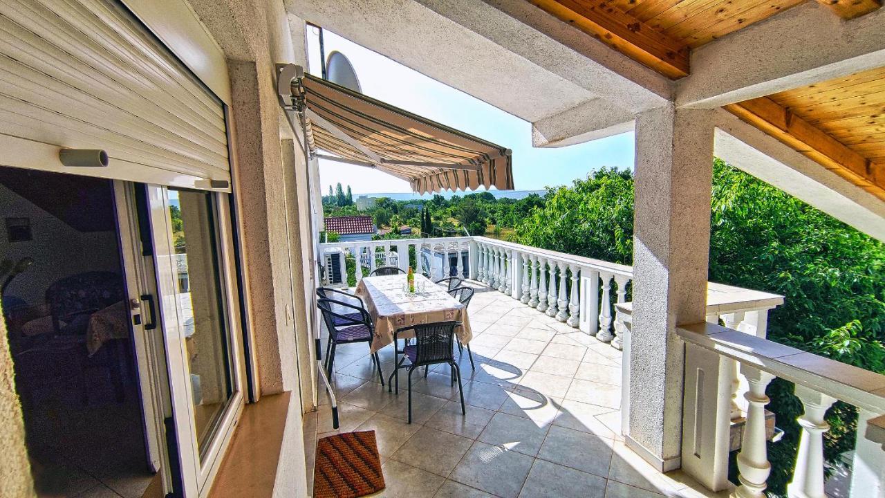 Apartment Amigo Селине Екстериор снимка